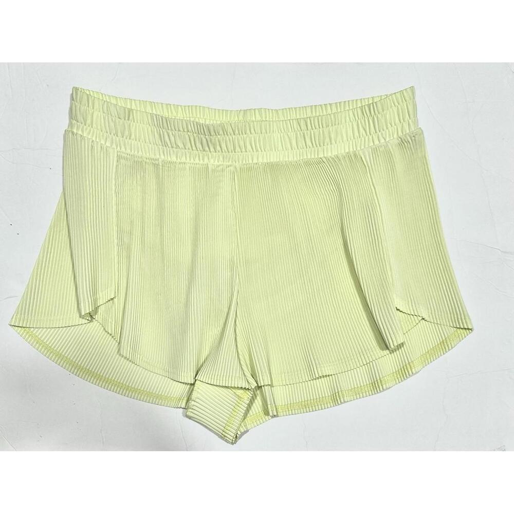 all in motion Women's Yellow Mid Rise Pleated Shorts Lined Athletic Gym Size L - Picture 4 of 10